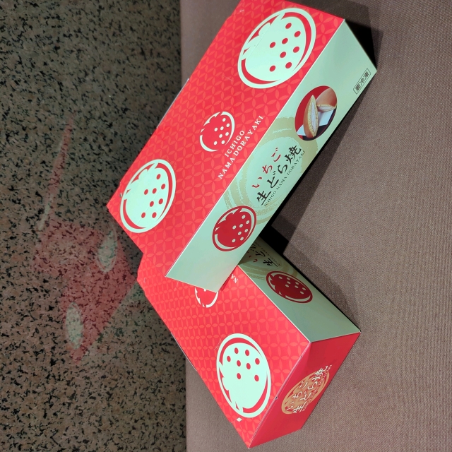 いちご生どら焼き